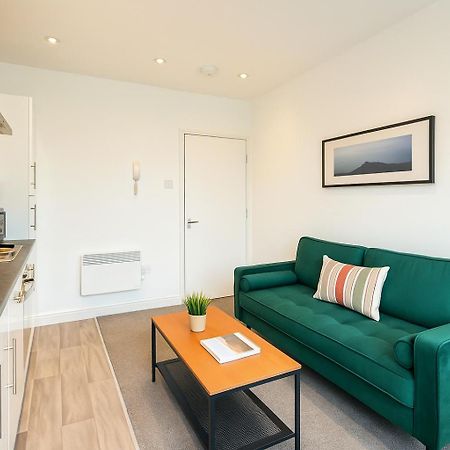 2 Bedroom Apartment Near City Centre, Uni & Parks! 카디프 외부 사진