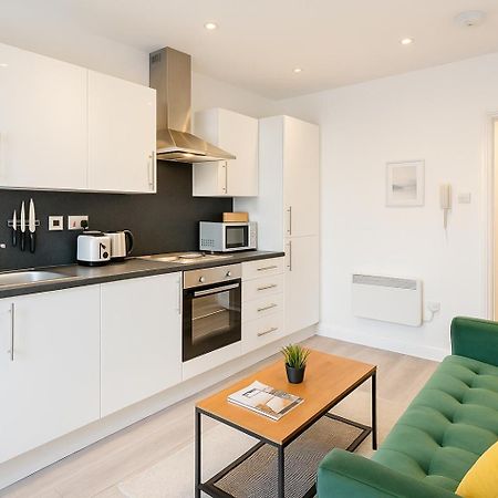 2 Bedroom Apartment Near City Centre, Uni & Parks! 카디프 외부 사진