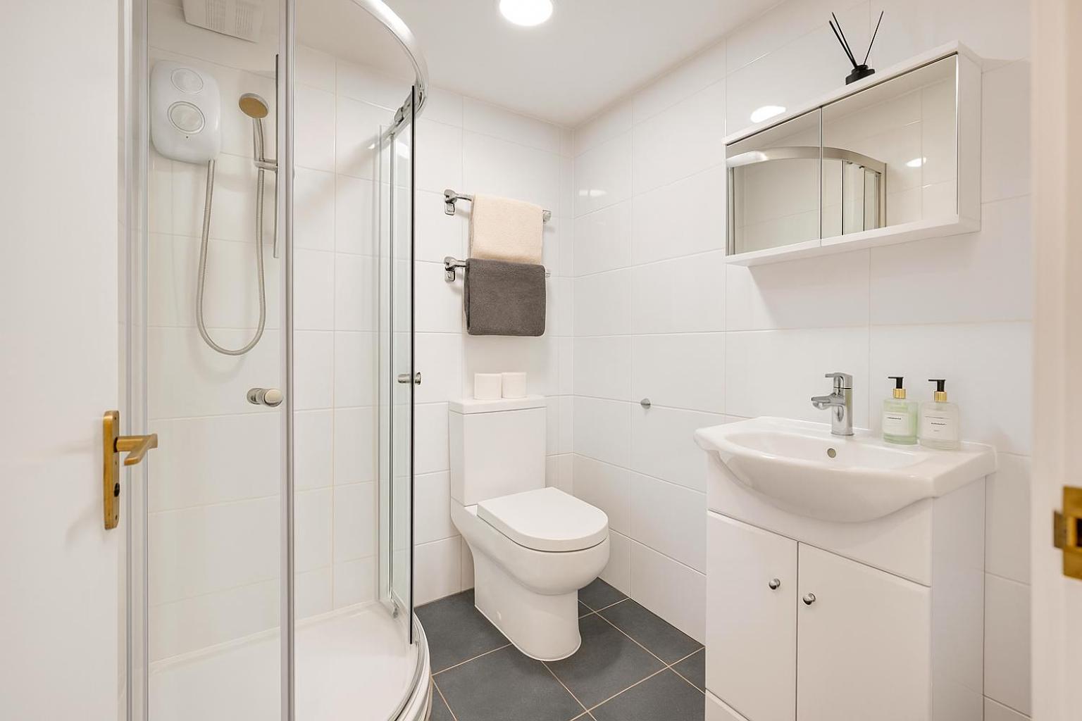 2 Bedroom Apartment Near City Centre, Uni & Parks! 카디프 외부 사진